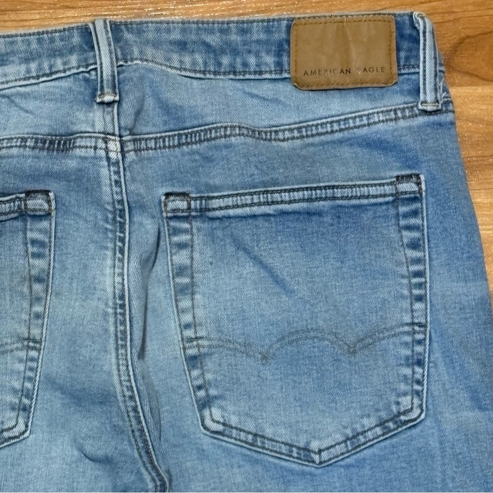 American Eagle Outfitters Men's Airflex Relaxed Straight Jeans 33x32 Flaw - Picture 11 of 12